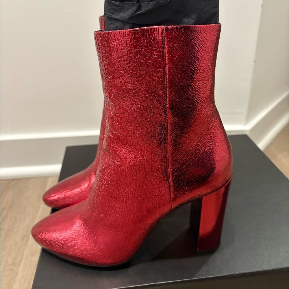 Saint Laurent Red Metallic Crack Leather Heel Ankle boots - Picture 2 of 11